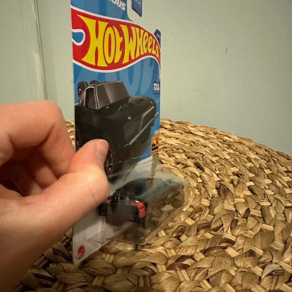 HOT WHEELS ‘70 DODGE CHARGER BAJA BLAZERS